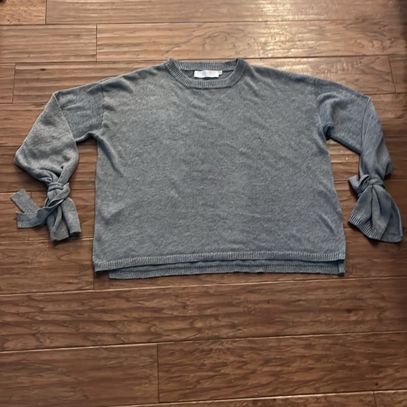 ASTR the Label Low Sleeve Bow Sweater - Picture 1 of 4